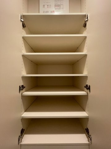 DIPS明大前の玄関|シンプルで使いやすい玄関です
