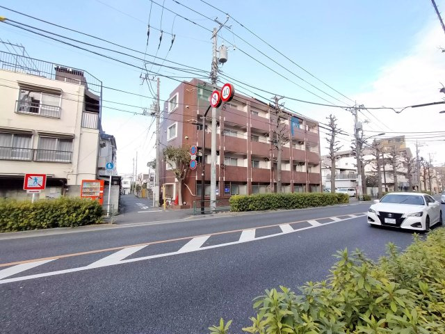 AP56 メゾン・ド・ロンジェ 405（沼袋）の外観|




