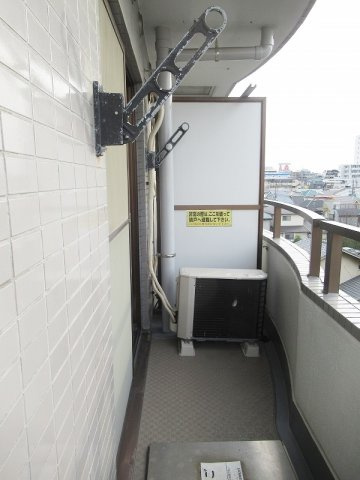杉並区上高井戸３丁目の賃貸マンションのバルコニー|お洗濯にも便利なバルコニー付き