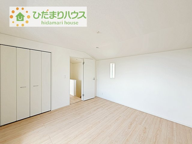 【寝室】 | 常総市水海道諏訪町第3　新築戸建　3号棟 | 広めの主寝室は、ベッドの他にもパソコンデスクやドレッサーなども置けちゃいます(*^-^*)
