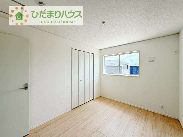 【洋室】 | 常総市水海道諏訪町第3　新築戸建　3号棟 | 机にベットを置けば子供部屋の完成です！