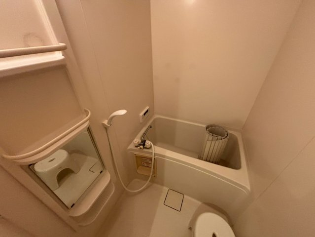 曽根南ハイツの浴室