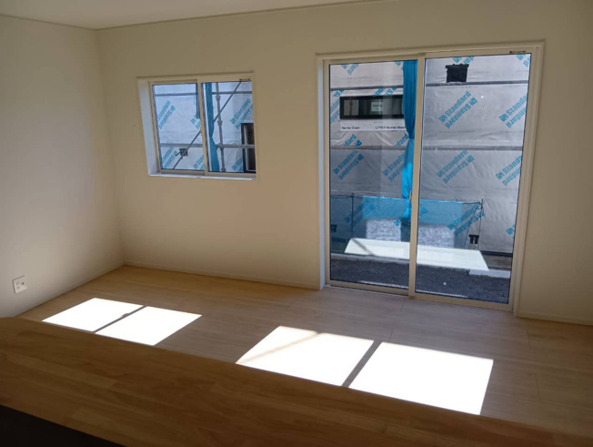 【居間・リビング】 | 沼津市西熊堂第3 新築建売分譲住宅 土地＋建物 TW06296 | 沼津市西熊堂　4号棟　リビング　※令和8年10月1日撮影