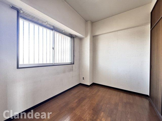 アーバンヒルズ北綾瀬第二の洋室|ドキドキの新生活も、安心してスタート。ぴったりの住まいを見つけませんか？クランディアが一緒に住まい選びをサポートします‼　まずは、お気軽にお問合せください　＃クランディア