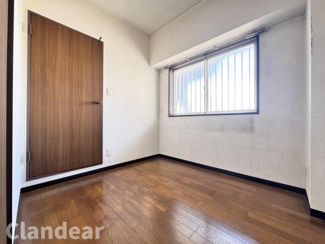 アーバンヒルズ北綾瀬第二の寝室|ドキドキの新生活も、安心してスタート。ぴったりの住まいを見つけませんか？クランディアが一緒に住まい選びをサポートします‼　まずは、お気軽にお問合せください　＃クランディア