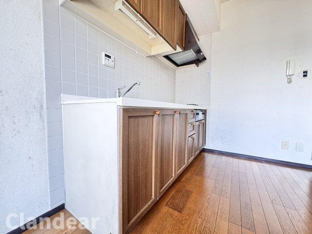 アーバンヒルズ北綾瀬第二のキッチン|ドキドキの新生活も、安心してスタート。ぴったりの住まいを見つけませんか？クランディアが一緒に住まい選びをサポートします‼　まずは、お気軽にお問合せください　＃クランディア