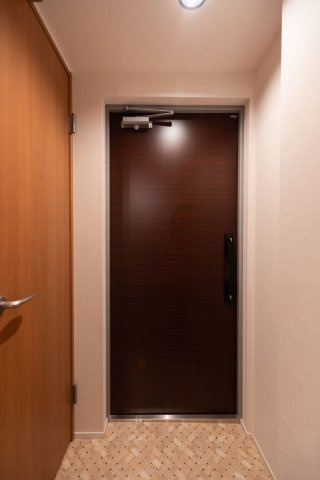 BLIDSSEA笹塚代田橋の玄関