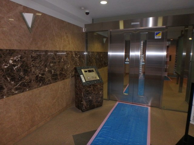 クオリア小石川のエントランス
