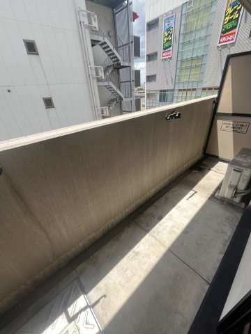【バルコニー】