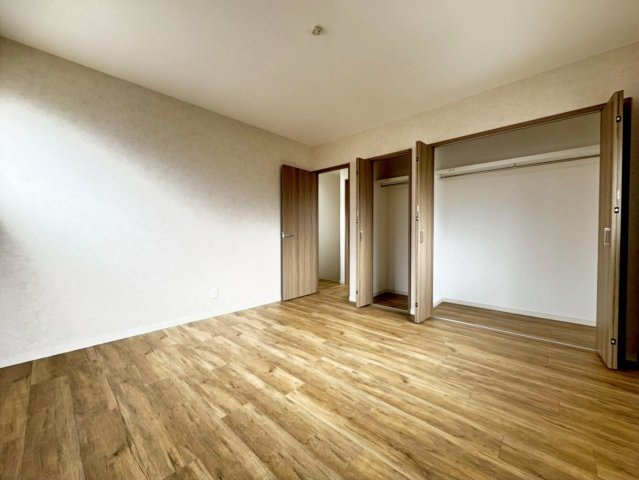 共和台中古一戸建ての洋室