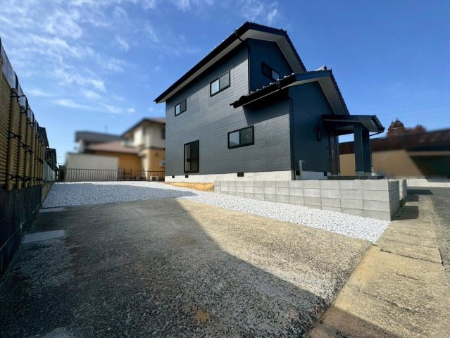 共和台中古一戸建ての駐車場