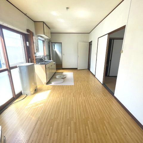 伊達市元町25-10戸建の居間・リビング