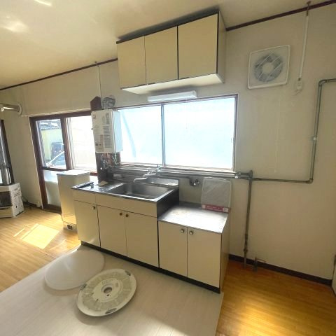 伊達市元町25-10戸建のキッチン