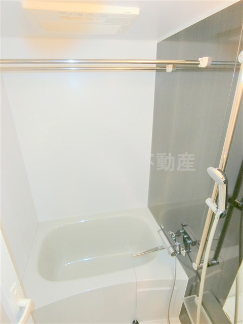 コンフォリア蒲田の浴室