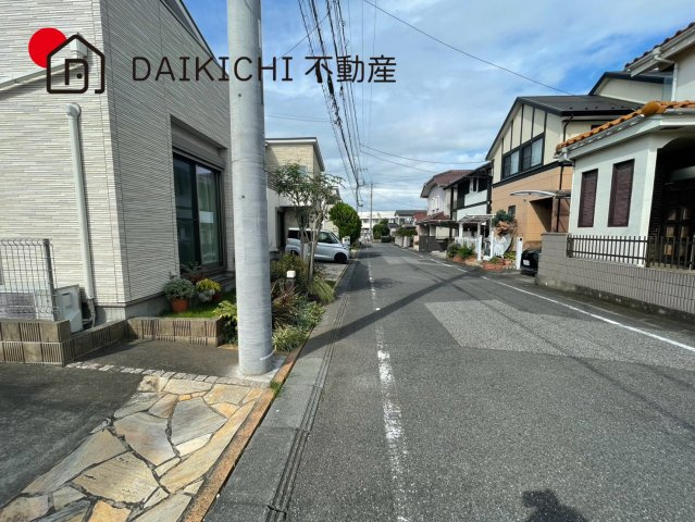 【前面道路含む現地写真】 | 北本市宮内1丁目　中古戸建