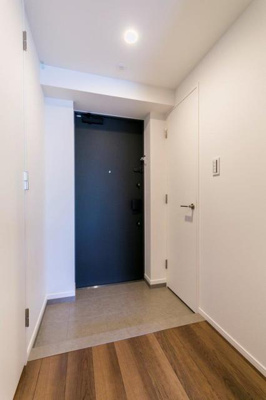 【玄関】 | プリマリード南青山 | ※写真は同タイプ住戸です。