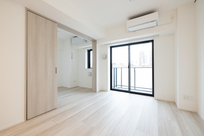 【居間・リビング】 | レフィールオーブ麻布仙台坂 | ※写真は同タイプ住戸です。