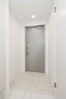 【玄関】 | アイビーコート日本橋人形町 | ※写真は同タイプ住戸です。