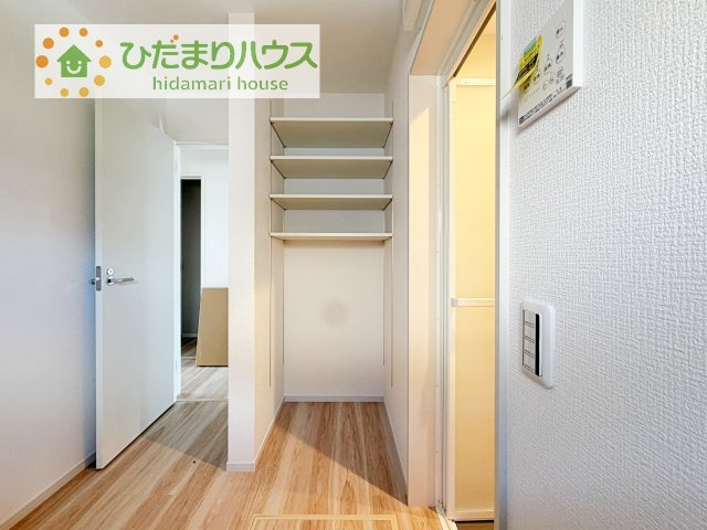【収納】 | 牛久市田宮6期　新築戸建 | ゆったりとした洗面所には物入れを完備！タオルや洗剤をしまえます(^^)/