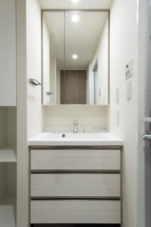 【洗面所】 | パークアクシス赤坂見附 | ※写真は同タイプ住戸です。