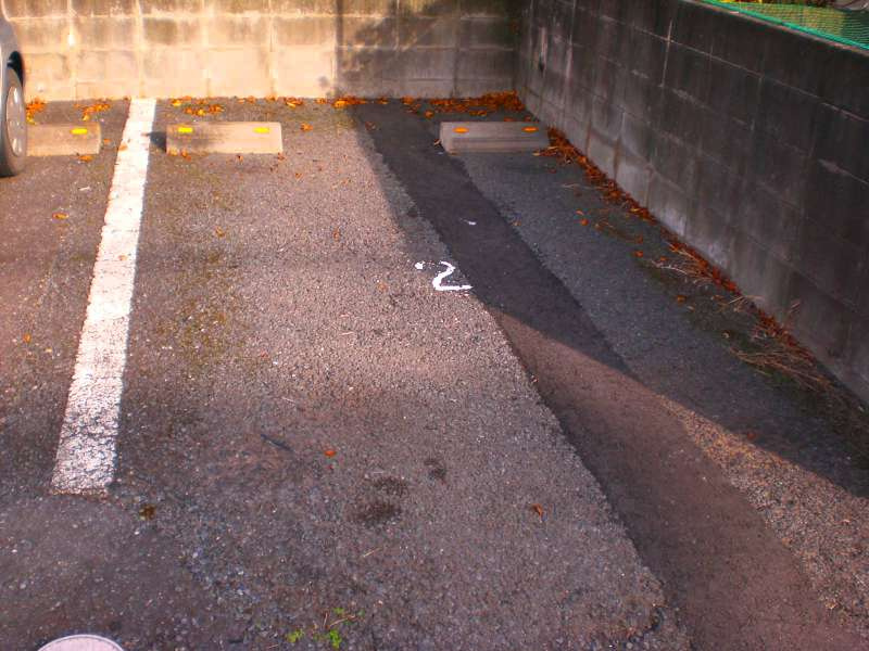レオパレスラーク取手の駐車場