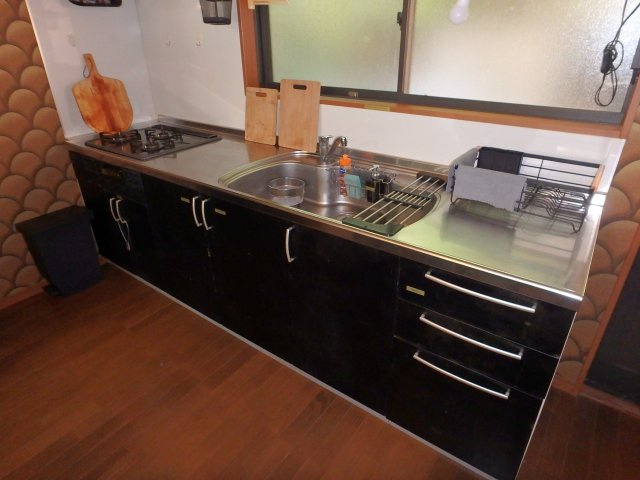 H0258H　東伊豆町大川中古住宅のキッチン