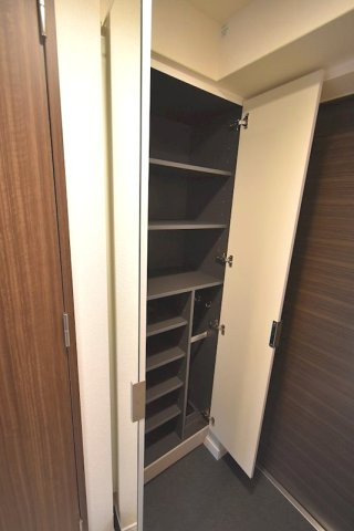 【収納】プレサンス淡路駅前