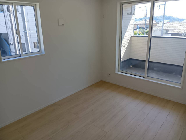 【洋室】 | 沼津市西熊堂第3 新築建売分譲住宅 土地＋建物 TW06296 | 沼津市西熊堂　5号棟　２階6帖　※令和8年10月1日撮影