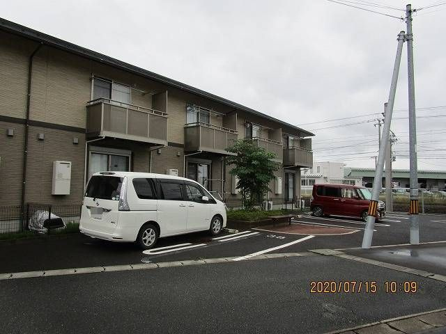 ｒａｆｆｉｎｅ　ｆｌｅｕｒⅡＣ棟の駐車場