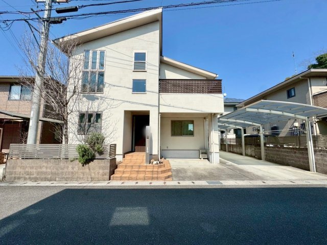 守山市播磨田町　中古戸建ての外観|2021年に外壁、屋根のリフォーム済。