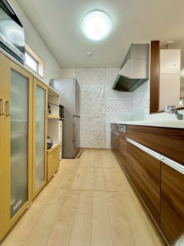 草津市川原1丁目　中古戸建てのキッチン|食器洗浄乾燥機付きで使い勝手の良いキッチン。