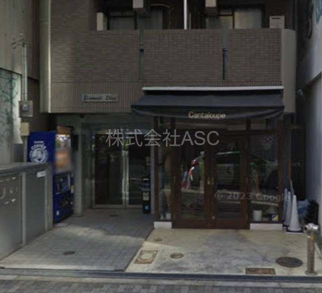 新町エビスのエントランス