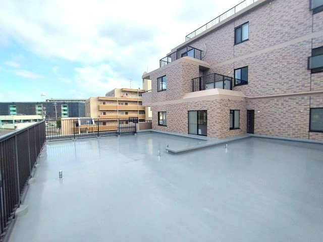 宝マンション鳴子　のその他|96.51㎡のルーフバルコニー！