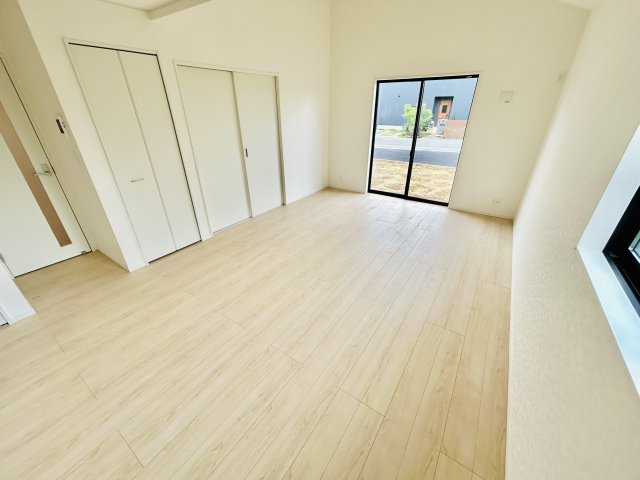 八街市八街ほ第16の居間・リビング