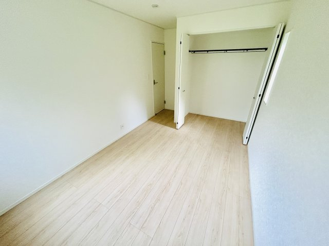 八街市八街ほ第16の洋室