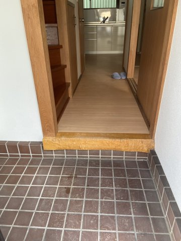 鳩ヶ谷戸建ての玄関