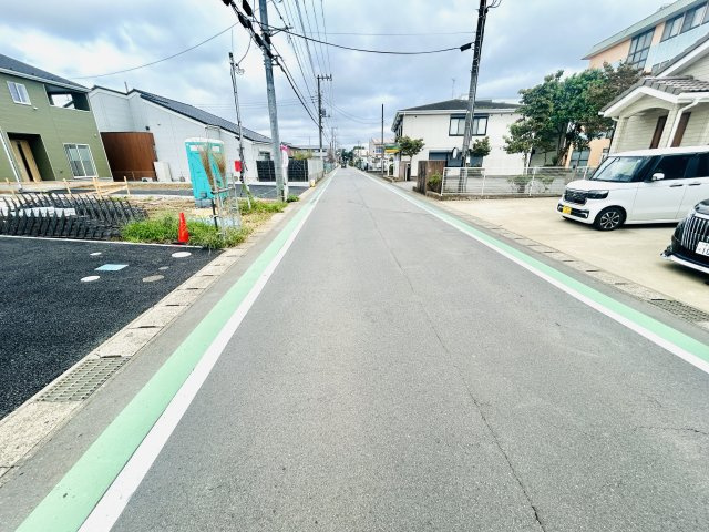 八街市八街ほ第16の前面道路含む現地写真