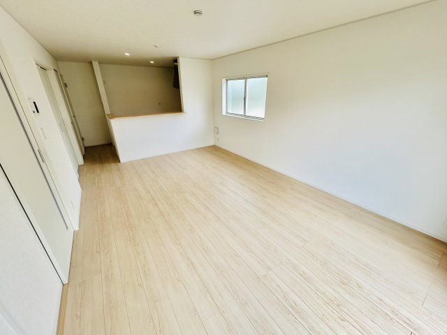 八街市八街ほ第16の居間・リビング