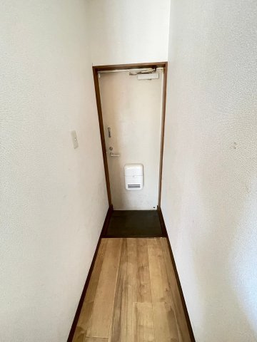 【玄関】