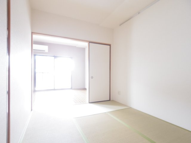 新座四季タウンCの内装