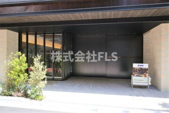 中央区銀座１丁目の賃貸マンションのエントランス