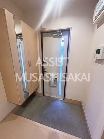 ソレイユ・ルヴァン　Ａ棟の玄関