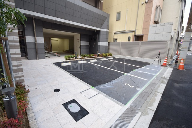 大阪市東成区東小橋２丁目の賃貸マンションの駐車場