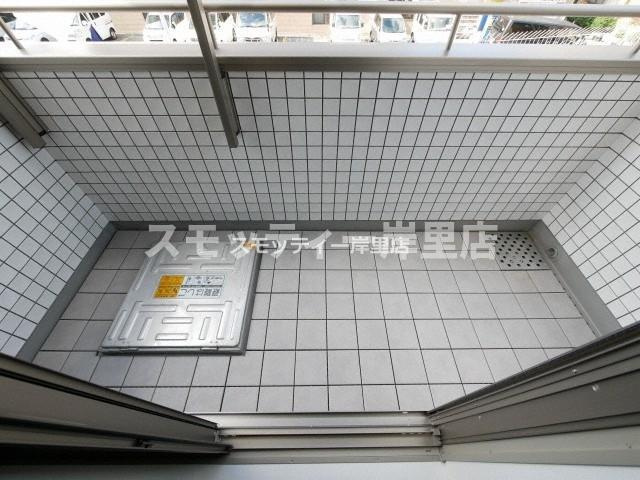 エルメゾン聖天下のバルコニー