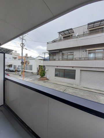 カーサ船越南のバルコニー|開放的で明るい空間を演出してくれるバルコニーです