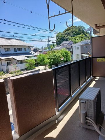 ピアシェ－レ山崎のバルコニー|バルコニーからの眺めを楽しみながら食事をしませんか