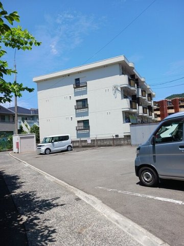 ピアシェ－レ山崎の駐車場|駐車場です