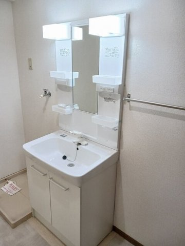 ピアシェ－レ山崎の洗面所|脱衣スペースもあります