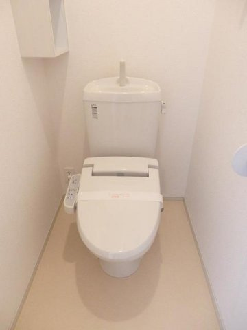メゾン　ド　ペルレ　住村　Ⅰのトイレ|トイレです
