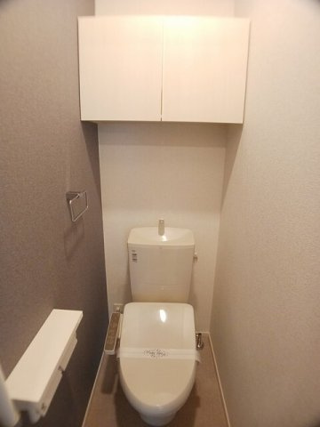 ベースのトイレ|落ち着いた色調のトイレです